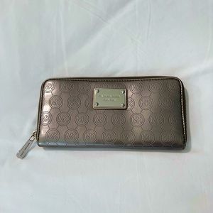 Micheal Kors Wallet